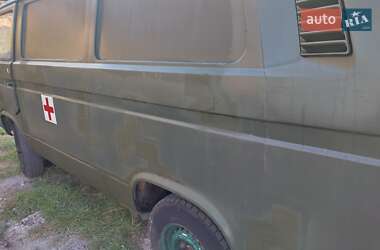 Минивэн Volkswagen Transporter 1984 в 