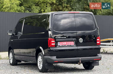 Минивэн Volkswagen Transporter 2019 в 