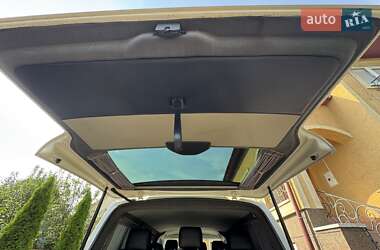 Минивэн Volkswagen Transporter 2009 в 