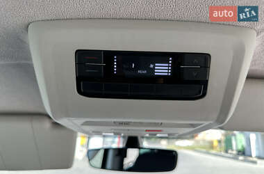 Минивэн Volkswagen Transporter 2021 в 