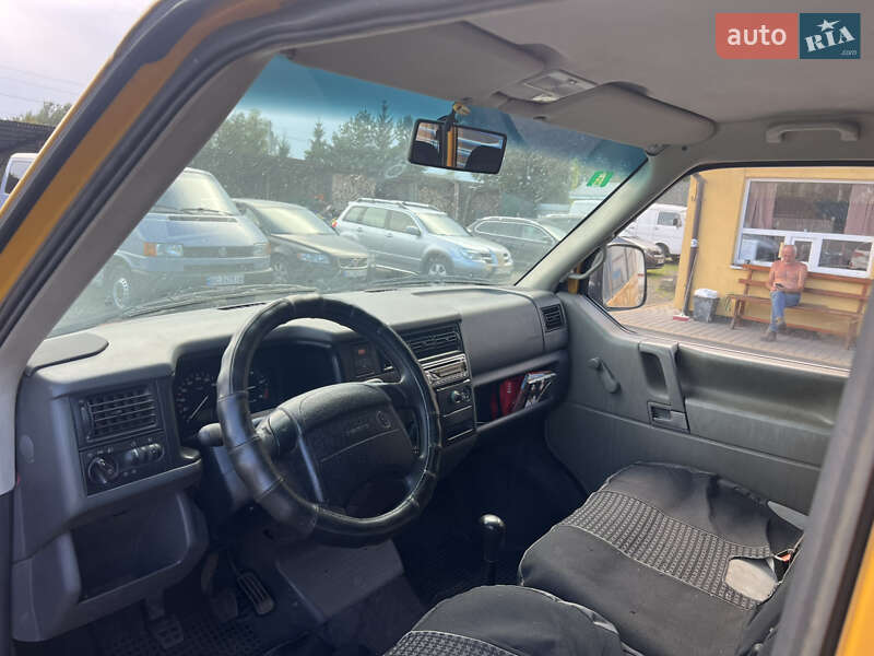 Минивэн Volkswagen Transporter 1996 в Дрогобыче