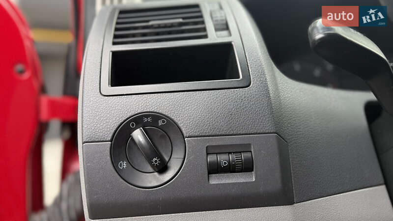 Минивэн Volkswagen Transporter 2004 в Ивано-Франковске