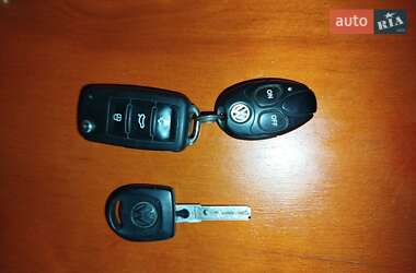 Мінівен Volkswagen Transporter 2014 в  фото 48 Мінівен Volkswagen Transporter 2014 в