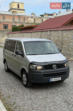Минивэн Volkswagen Transporter 2011 в 