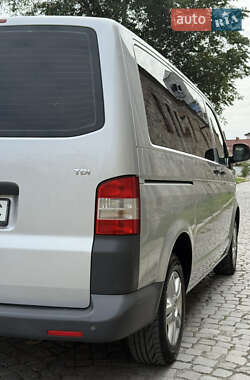 Минивэн Volkswagen Transporter 2011 в 
