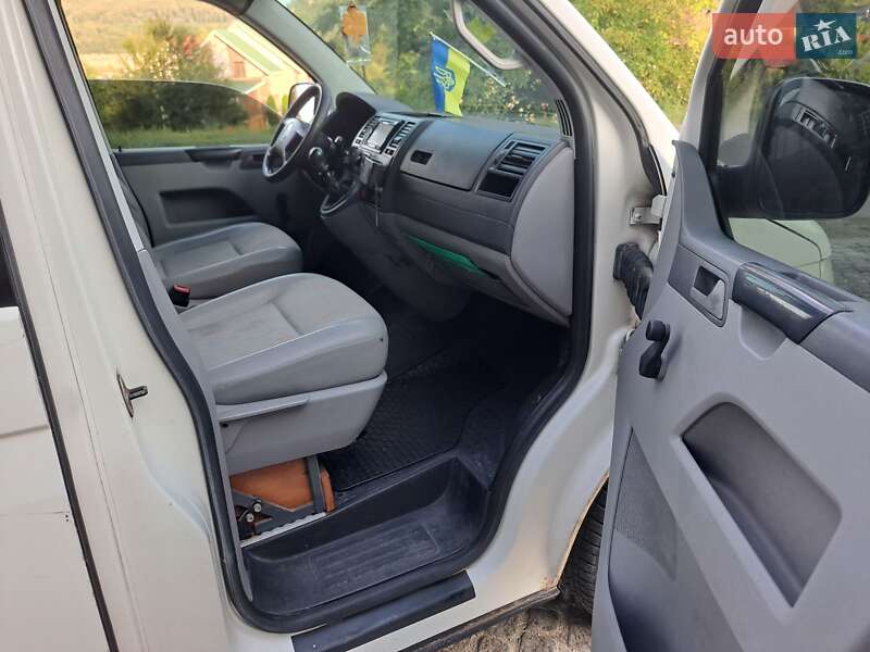 Мікроавтобус Volkswagen Transporter 2004 в Тячеві