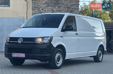 Грузовой фургон Volkswagen Transporter 2017 в Дубно