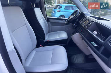 Грузовой фургон Volkswagen Transporter 2017 в 