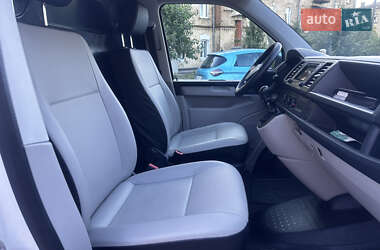 Грузовой фургон Volkswagen Transporter 2017 в 