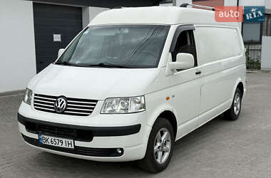 Вантажний фургон Volkswagen Transporter 2008 в Рівному