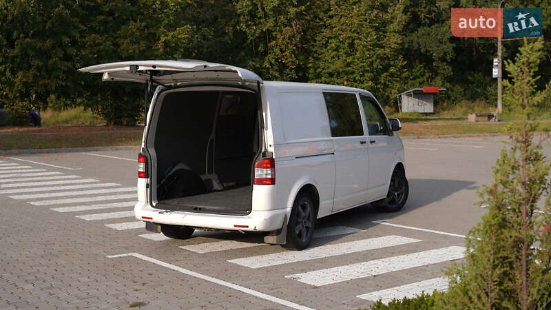 Грузовой фургон Volkswagen Transporter 2010 в Киеве