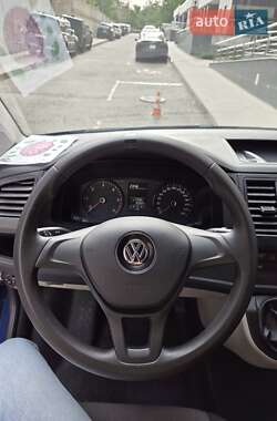 Минивэн Volkswagen Transporter 2017 в 