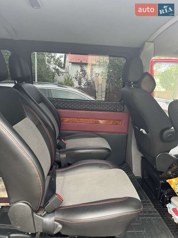 Минивэн Volkswagen Transporter 2004 в Черновцах
