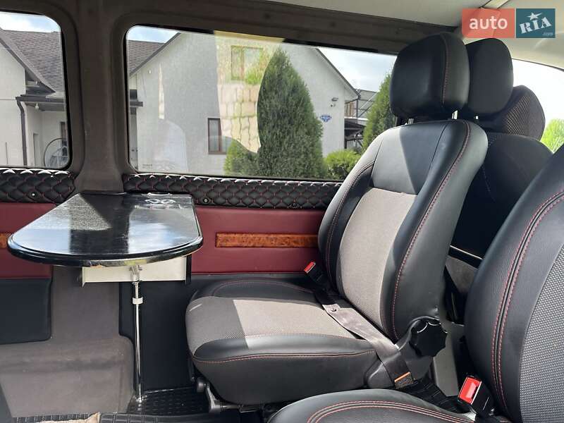 Минивэн Volkswagen Transporter 2004 в Черновцах