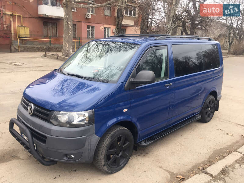 Грузопассажирский фургон Volkswagen Transporter 2010 в Одессе