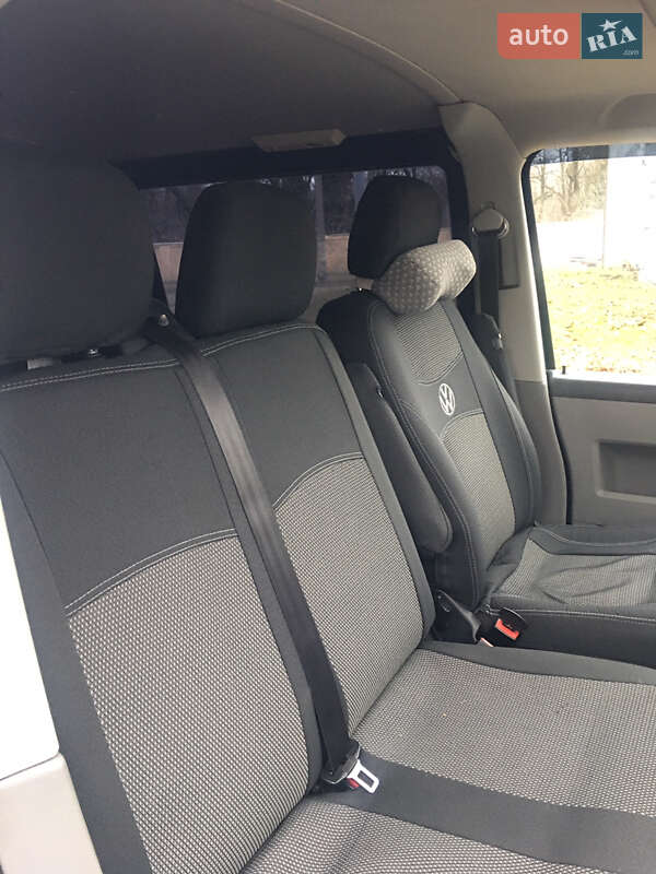 Грузопассажирский фургон Volkswagen Transporter 2010 в Одессе
