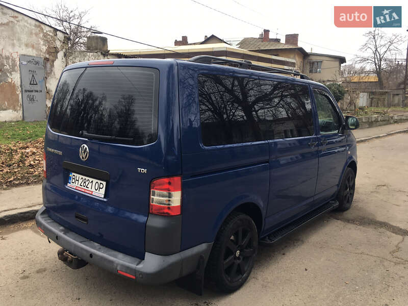 Грузопассажирский фургон Volkswagen Transporter 2010 в Одессе
