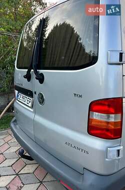 Минивэн Volkswagen Transporter 2009 в 