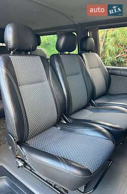 Минивэн Volkswagen Transporter 2009 в 