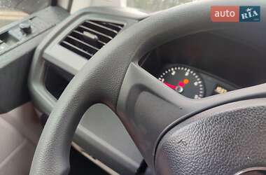 Минивэн Volkswagen Transporter 2016 в 