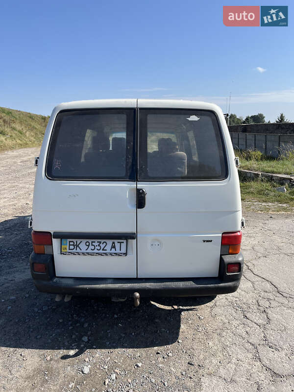 Минивэн Volkswagen Transporter 1998 в Рокитном