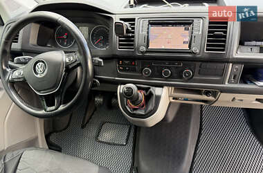 Минивэн Volkswagen Transporter 2017 в 
