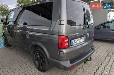 Минивэн Volkswagen Transporter 2018 в 