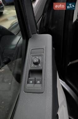 Минивэн Volkswagen Transporter 2018 в 