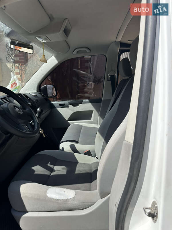 Микроавтобус Volkswagen Transporter 2014 в Вознесенске