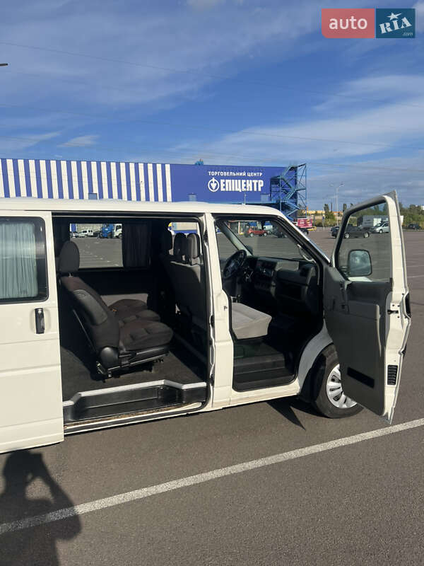 Минивэн Volkswagen Transporter 1999 в Ровно