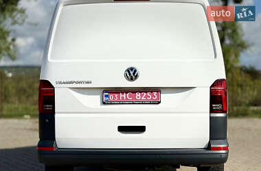 Минивэн Volkswagen Transporter 2021 в 