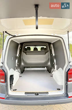 Минивэн Volkswagen Transporter 2021 в 