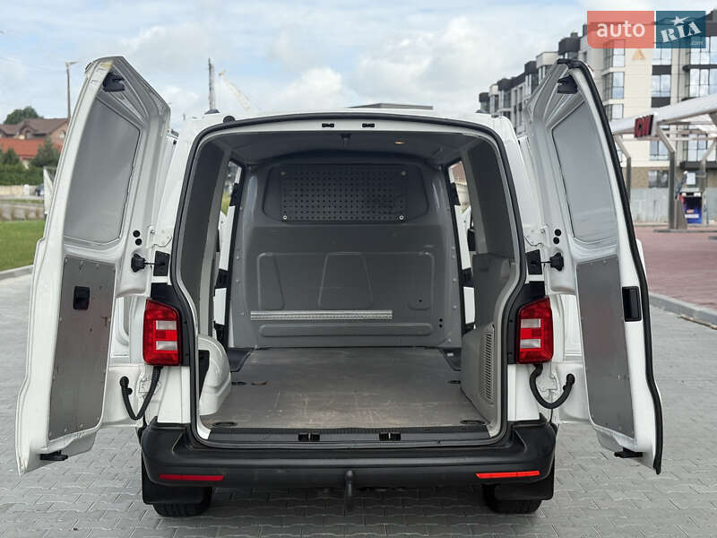 Грузовой фургон Volkswagen Transporter 2017 в Ровно