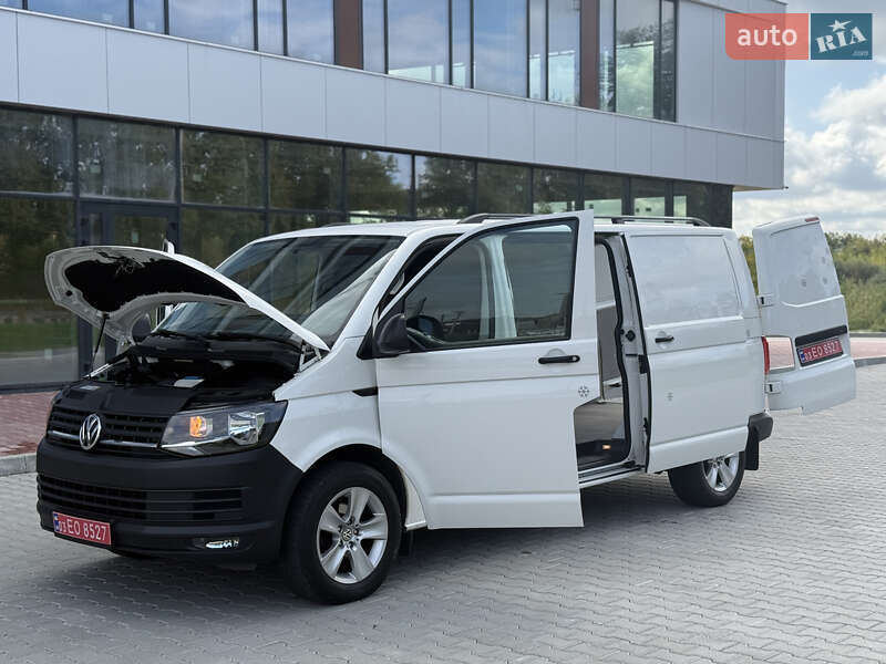 Грузовой фургон Volkswagen Transporter 2017 в Ровно