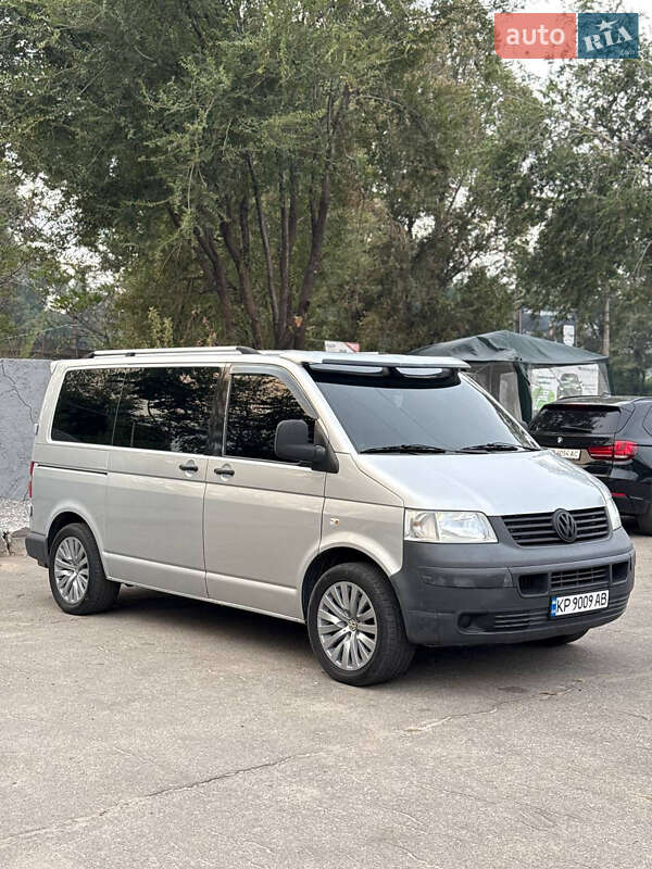 Минивэн Volkswagen Transporter 2008 в 