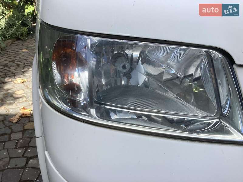 Мінівен Volkswagen Transporter 2004 в Великих Лучках