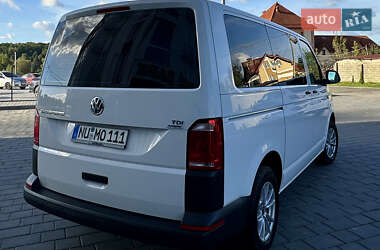 Минивэн Volkswagen Transporter 2017 в 