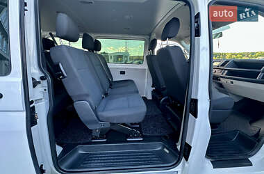 Минивэн Volkswagen Transporter 2017 в 