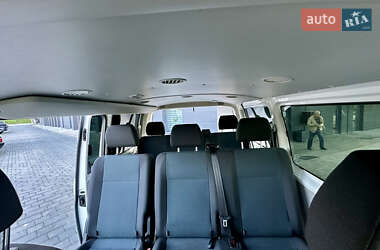 Минивэн Volkswagen Transporter 2017 в 