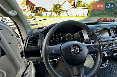 Минивэн Volkswagen Transporter 2017 в 