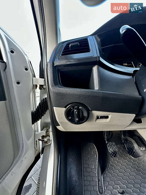 Минивэн Volkswagen Transporter 2017 в Трускавце