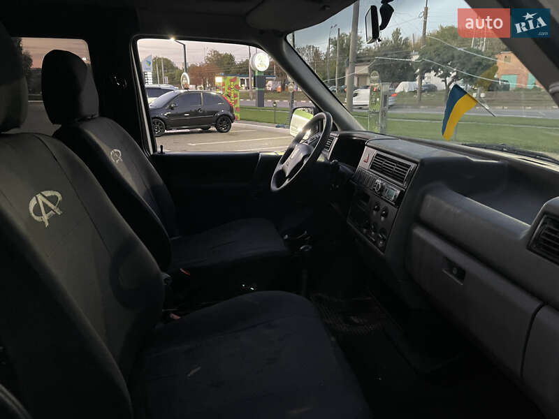 Минивэн Volkswagen Transporter 2000 в Харькове