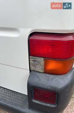 Мінівен Volkswagen Transporter 2001 в 