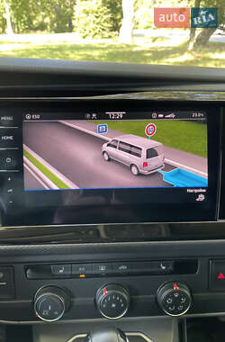 Минивэн Volkswagen Transporter 2020 в 
