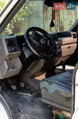Грузовой фургон Volkswagen Transporter 1998 в 