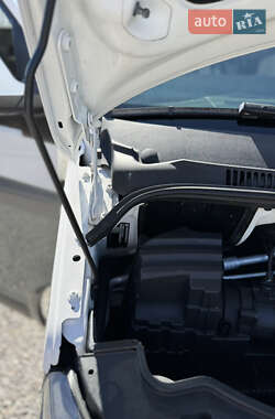 Минивэн Volkswagen Transporter 2014 в 