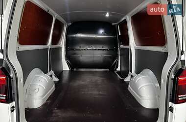 Грузовой фургон Volkswagen Transporter 2023 в 