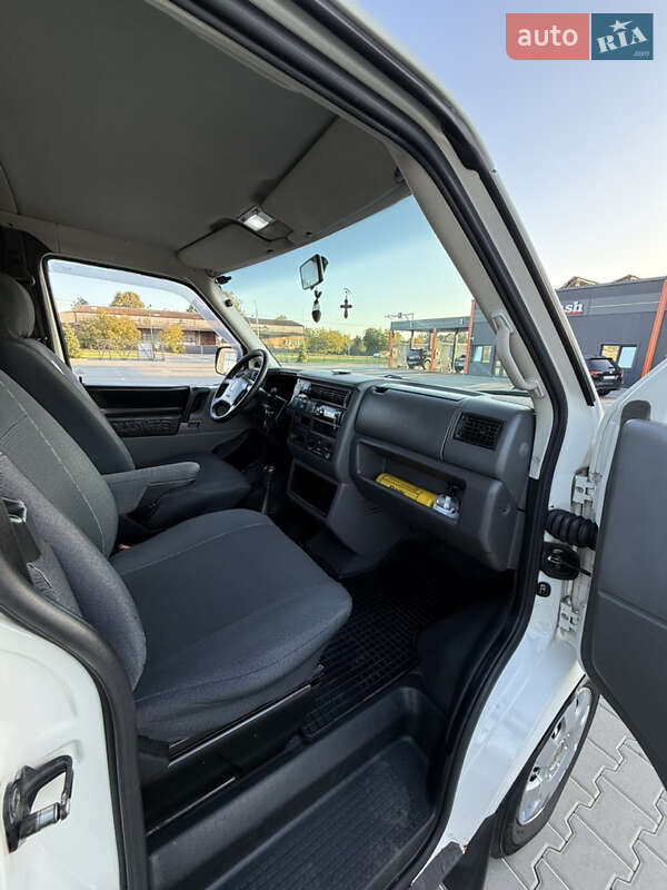Минивэн Volkswagen Transporter 2001 в Виннице