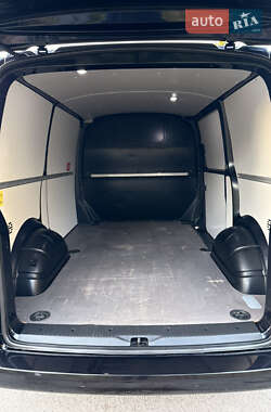 Грузовой фургон Volkswagen Transporter 2021 в 