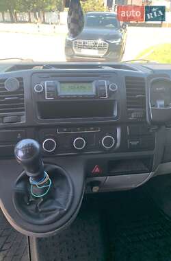 Минивэн Volkswagen Transporter 2010 в 